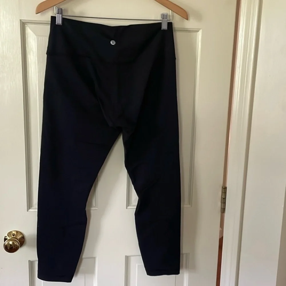 Lululemon Athletica Black Wunder Under Cropped Leggings - Picture 1 of 6